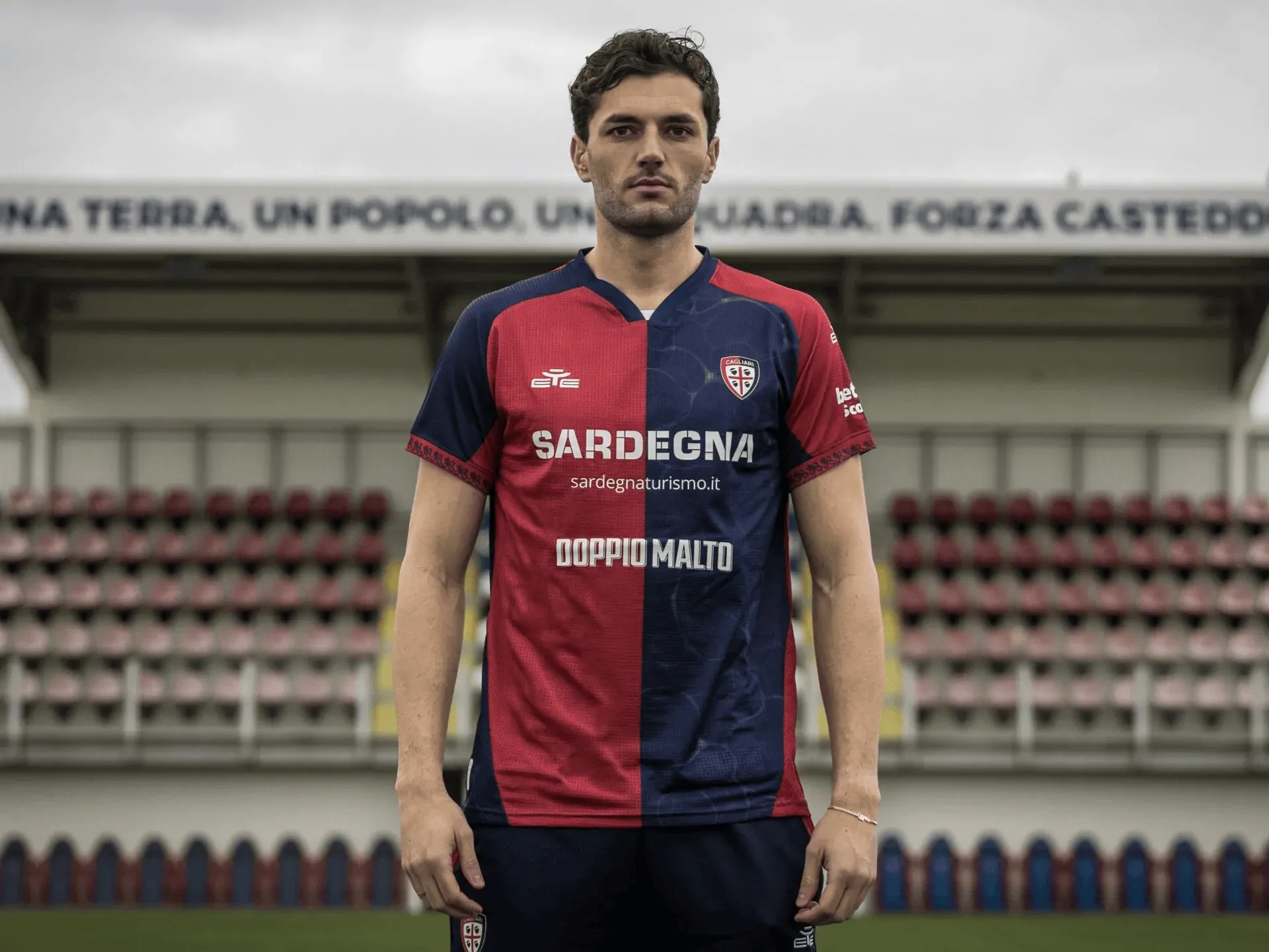 开云体育官网-官方：卡利亚里租借科莫后卫多塞纳，租期至本赛季结束