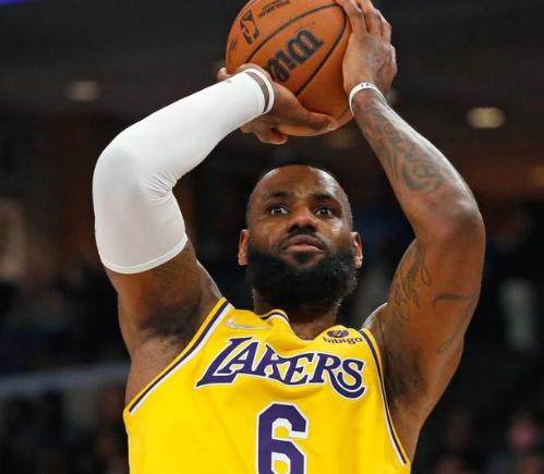 kaiyun官网-湖人再遭三连败 詹姆斯赛后鸡汤更像是为自己打气