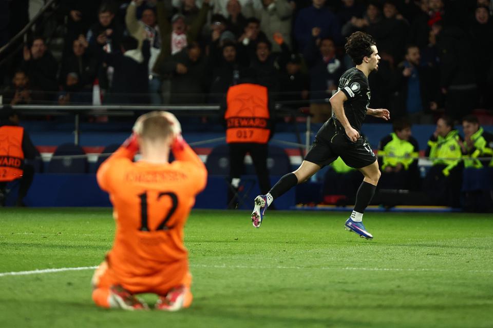 开云登录入口-致敬热刺？切尔西23岁“二门”欧冠2送大礼！与恩佐内讧+激烈争吵